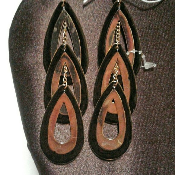 Gold Tone Jewelry Bundle - Picture 2 of 4